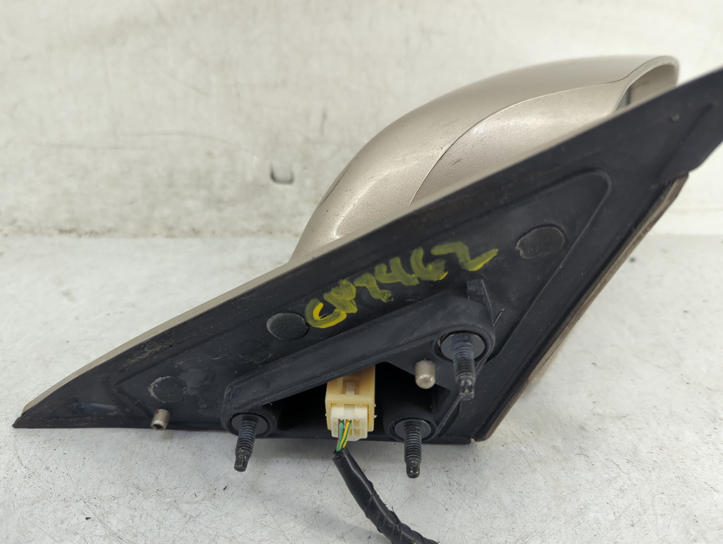 2002-2006 Toyota Camry Passenger Side View Mirror - Right Door Mirror OEM Used - Oemusedautoparts1.com