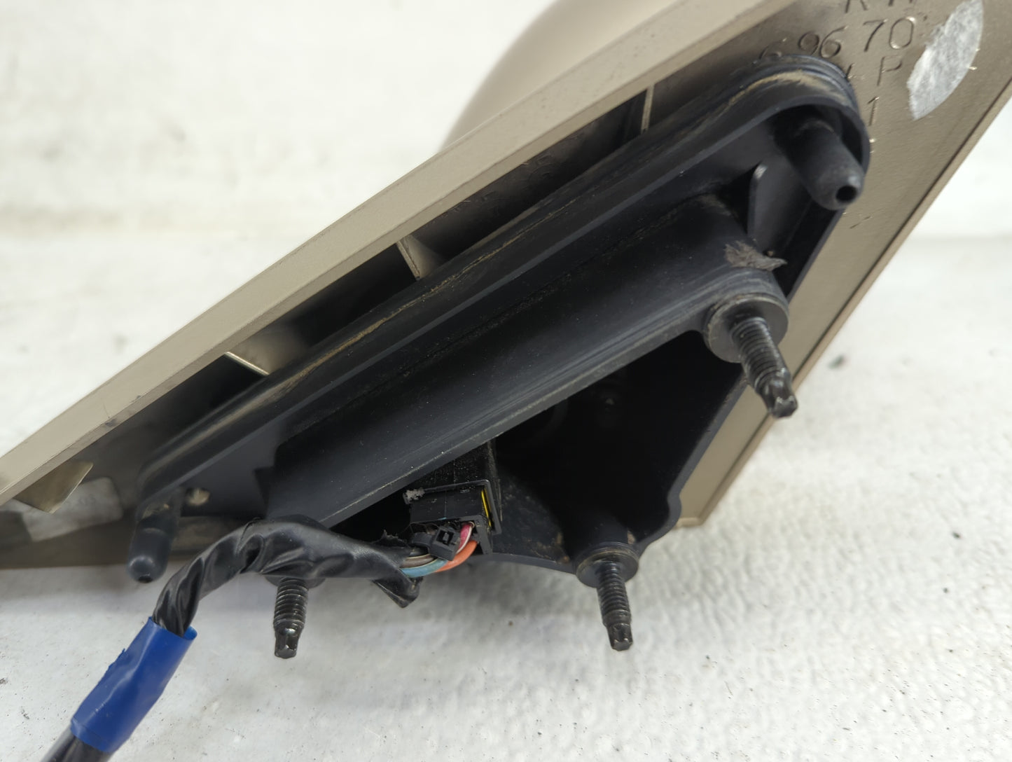 2002-2006 Toyota Camry Passenger Side View Mirror - Right Door Mirror OEM Used - Oemusedautoparts1.com