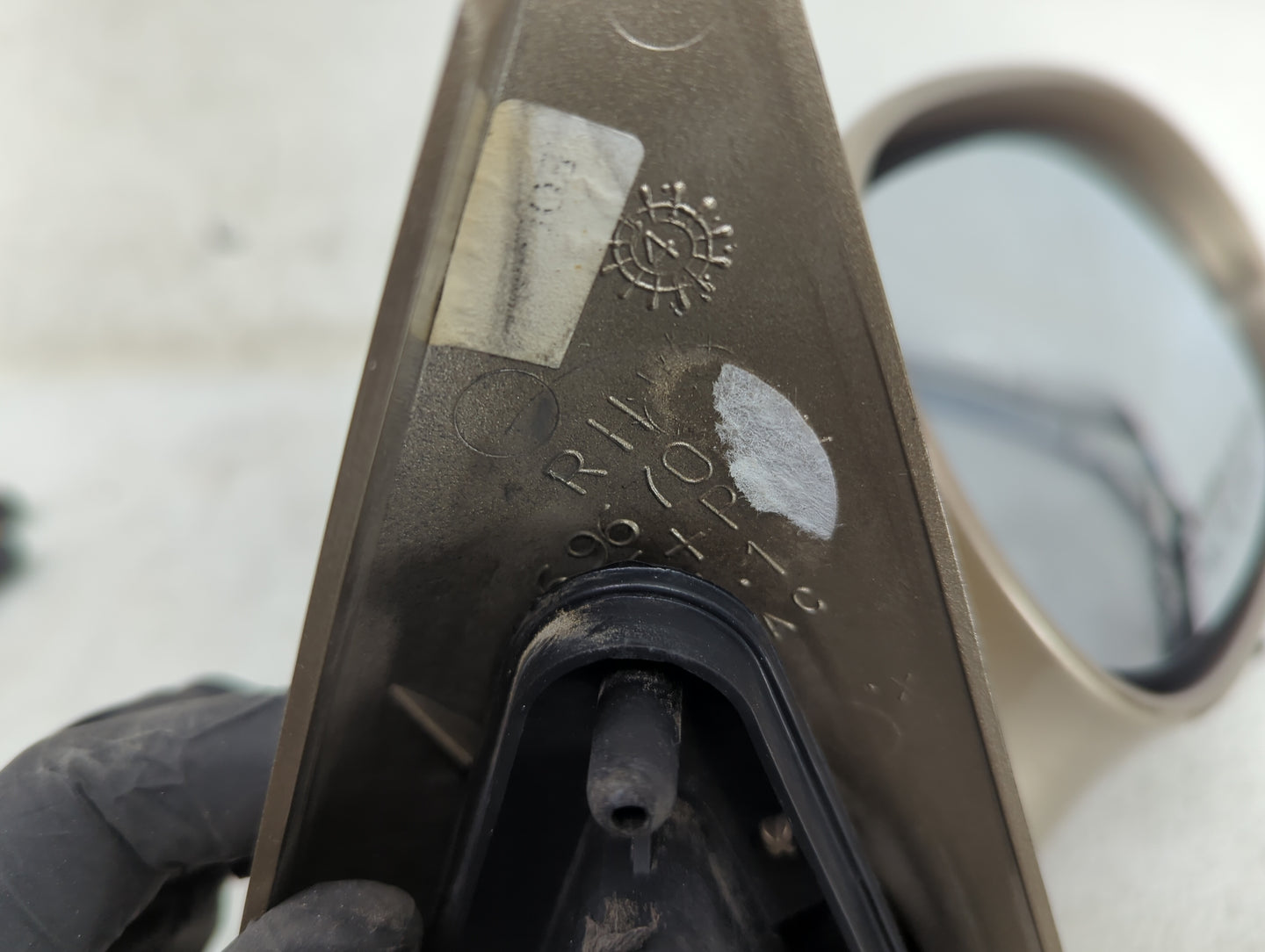 2002-2006 Toyota Camry Passenger Side View Mirror - Right Door Mirror OEM Used - Oemusedautoparts1.com