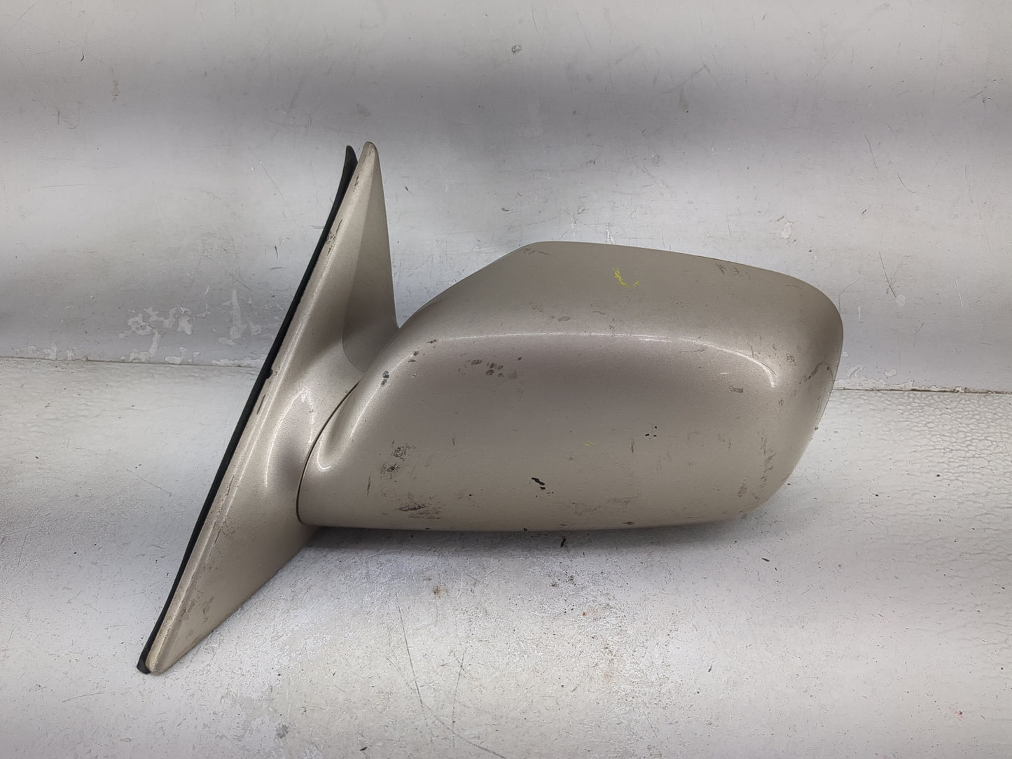 2002-2006 Toyota Camry Driver Side View Mirror - Left Door Mirror OEM Used - Oemusedautoparts1.com