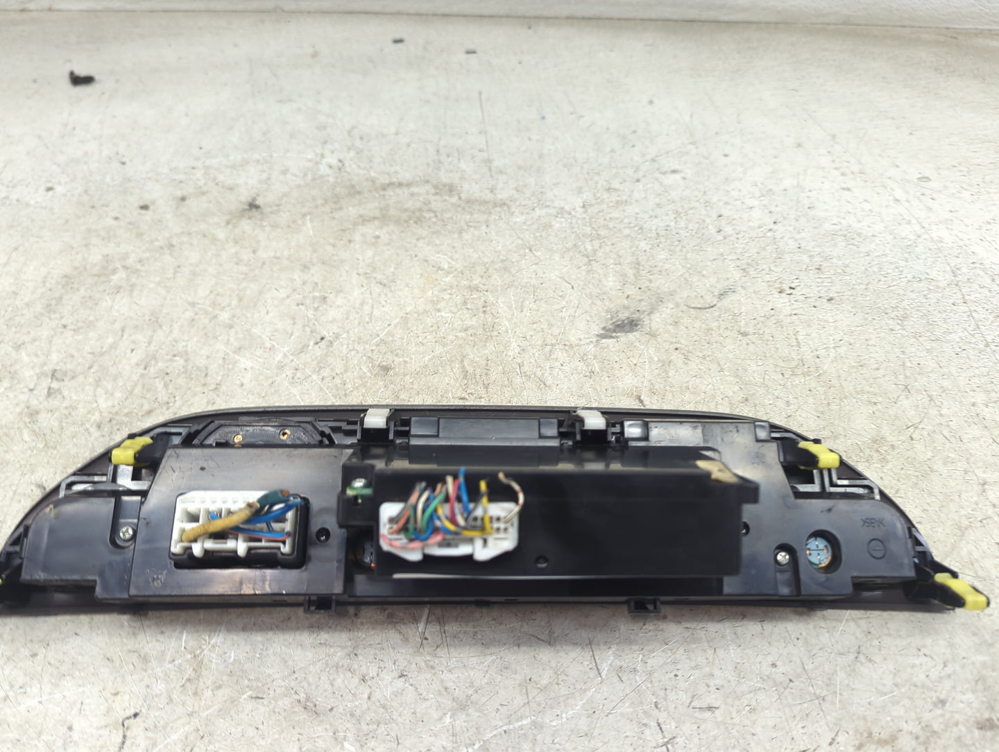 2004 Toyota Camry Climate Control Module Temperature AC/Heater Replacement Fits OEM Used Auto Parts - Oemusedautoparts1.com
