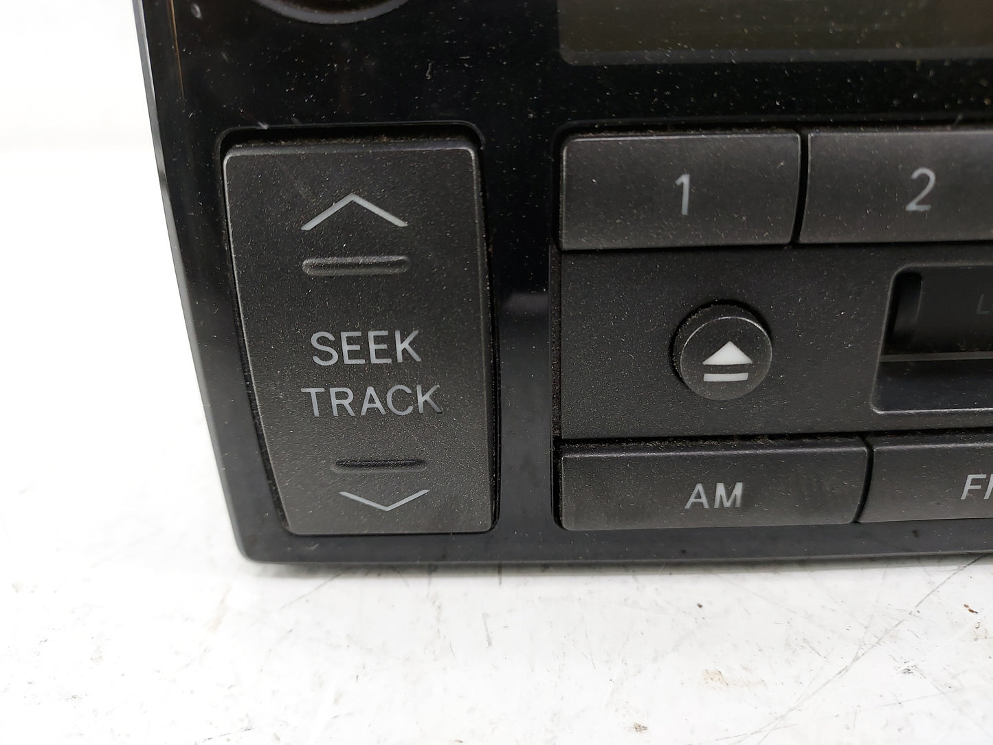 2002-2004 Toyota Camry Radio AM FM Cd Player Receiver Replacement P/N:86120-AA040 MC206551 Fits Fits 2002 2003 2004 OEM Used