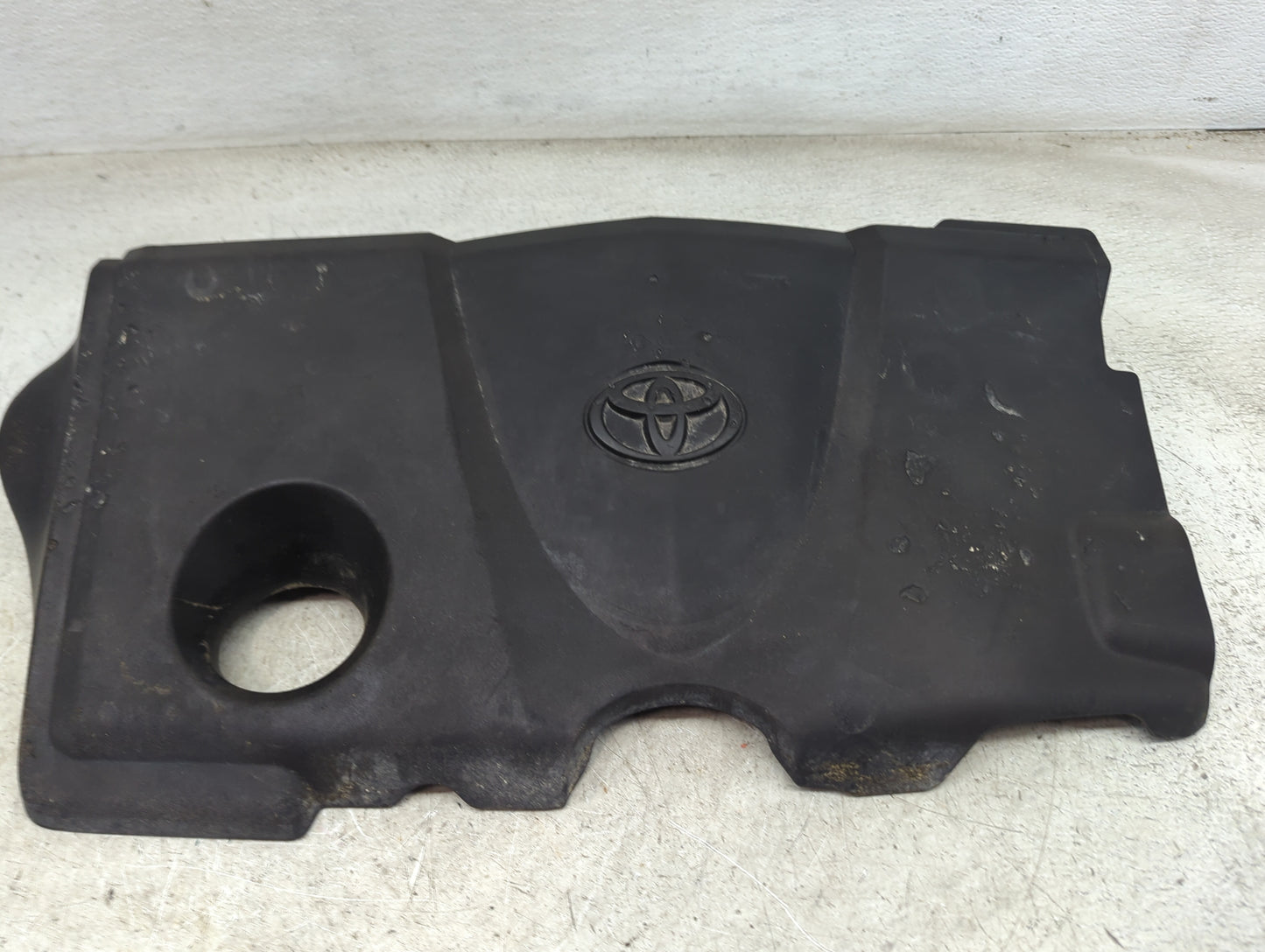 2004 Toyota Camry Engine Cover Black - Oemusedautoparts1.com