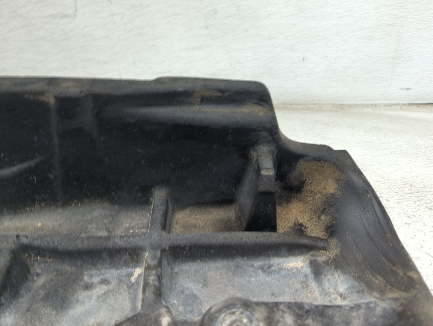 2004 Toyota Camry Engine Cover Black - Oemusedautoparts1.com