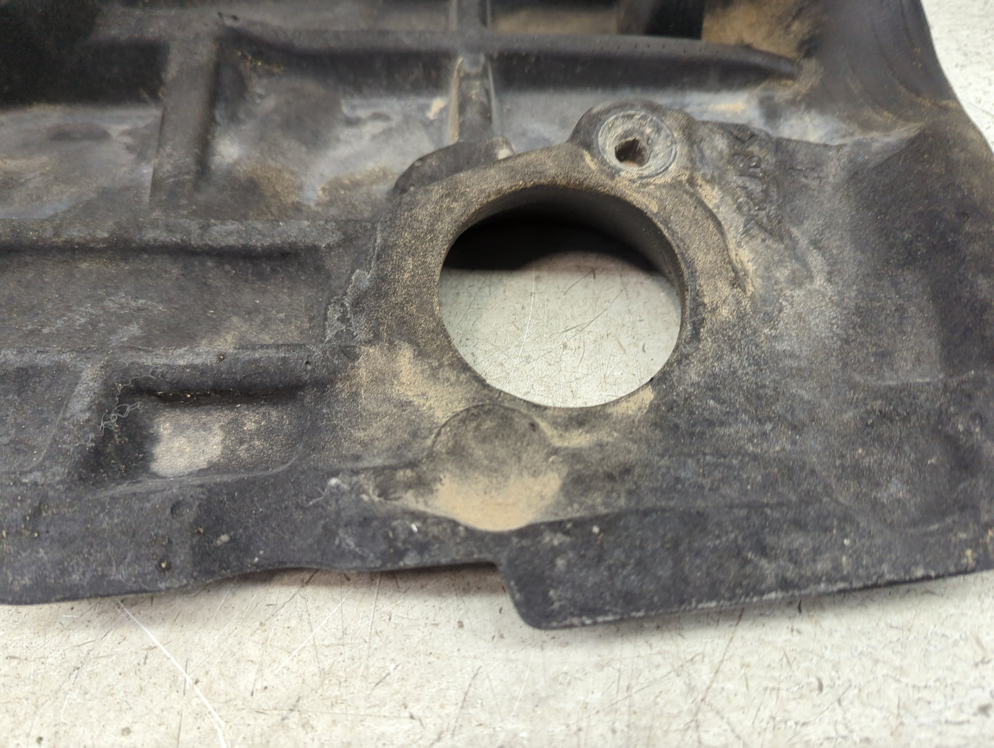 2004 Toyota Camry Engine Cover Black - Oemusedautoparts1.com