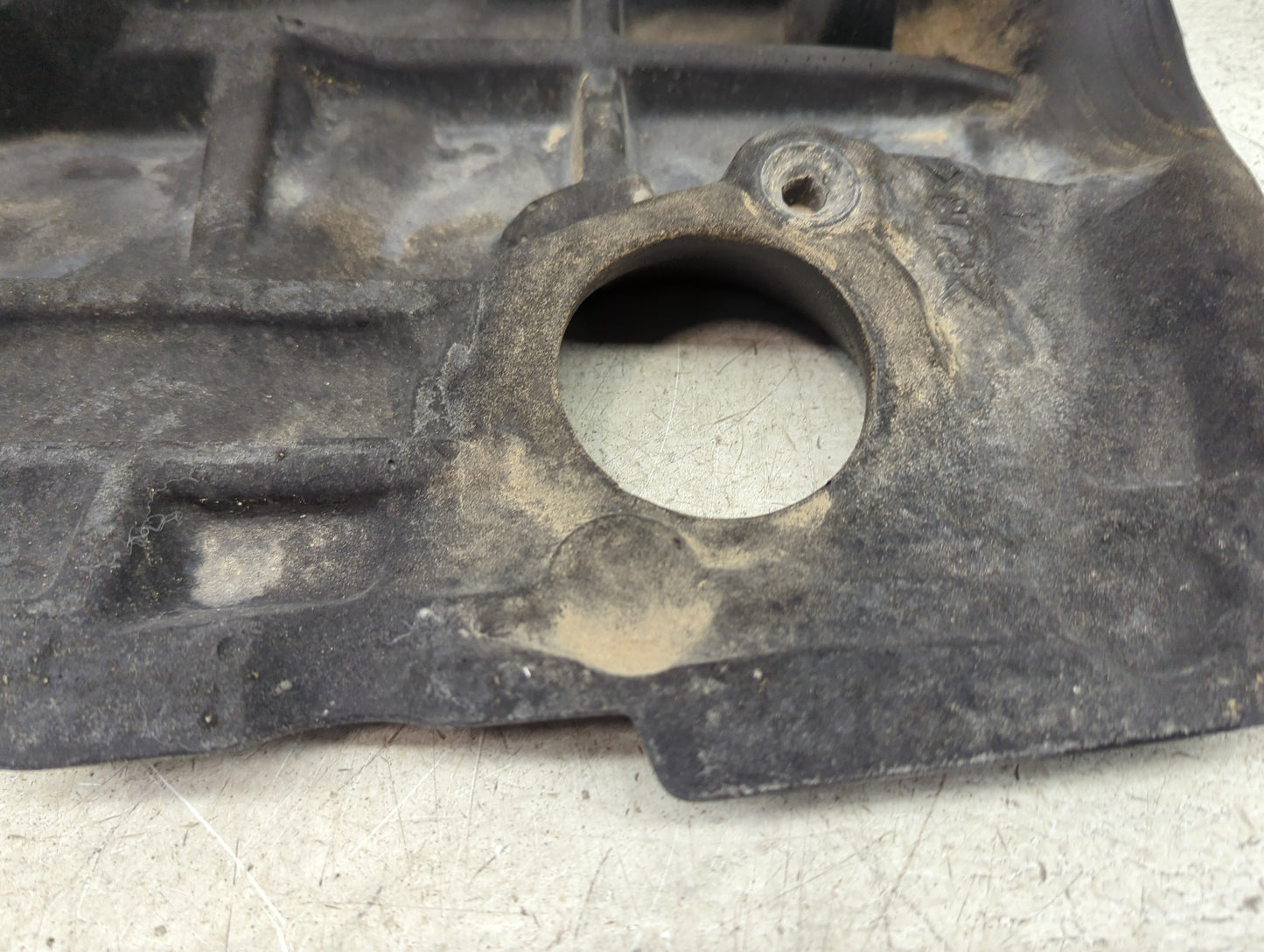 2004 Toyota Camry Engine Cover Black - Oemusedautoparts1.com