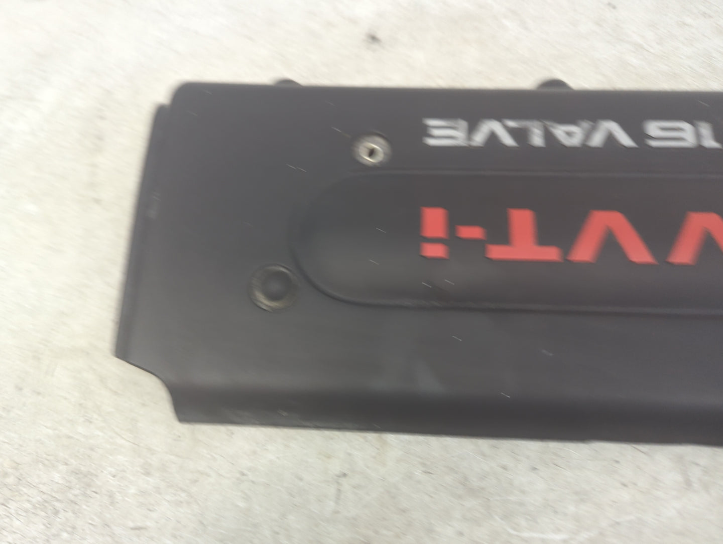 2004 Toyota Camry Engine Cover 1497067 - Oemusedautoparts1.com