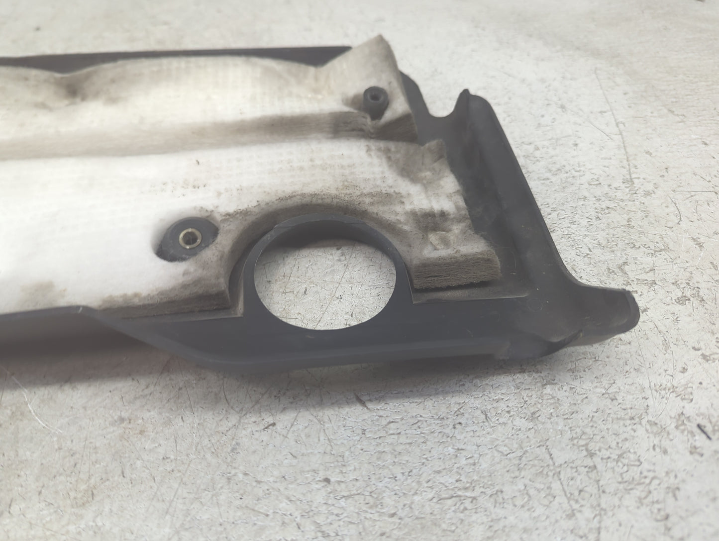 2004 Toyota Camry Engine Cover 1497067 - Oemusedautoparts1.com