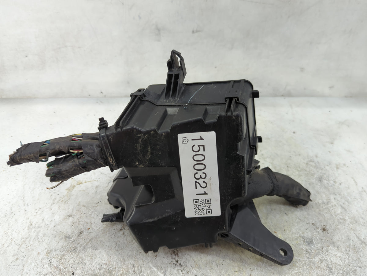 2004-2006 Toyota Camry Fusebox Fuse Box Panel Relay Module P/N:90084-98032 TN156700-1062 Fits Fits 2004 2005 2006 OEM Used A