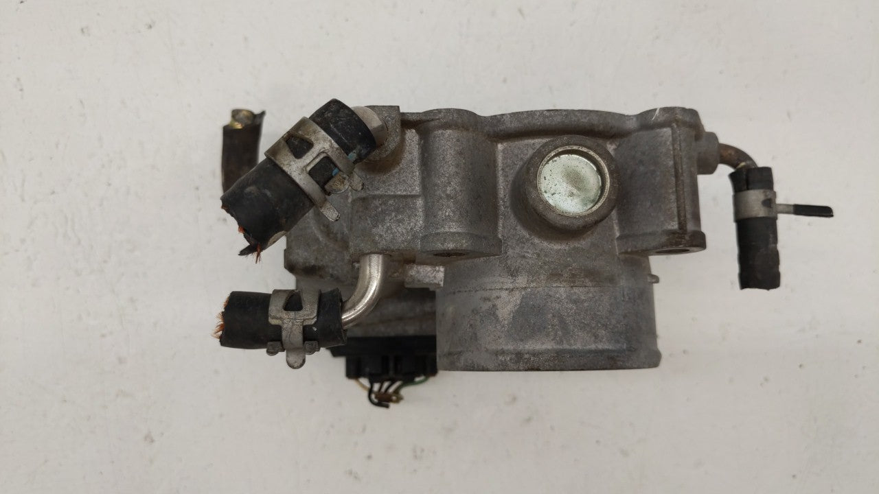 2004-2006 Toyota Camry Throttle Body P/N:22030-28060 22030-0H020 Fits Fits 2004 2005 2006 2007 OEM Used Auto Parts - Oemused