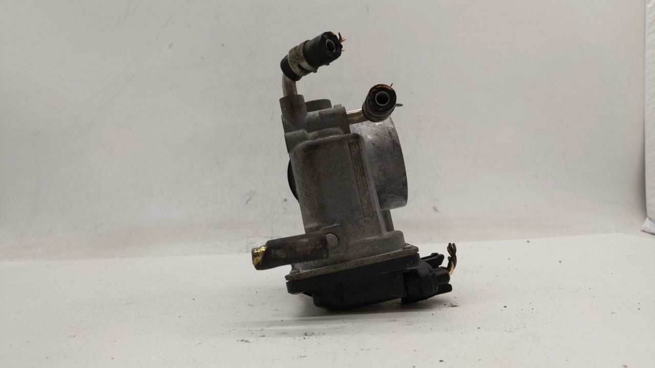 2004-2006 Toyota Camry Throttle Body P/N:22030-28060 22030-0H020 Fits Fits 2004 2005 2006 2007 OEM Used Auto Parts - Oemused