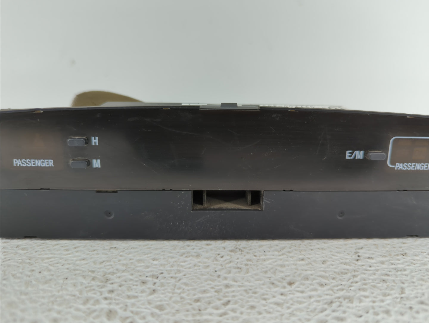 2004 Toyota Camry Climate Control Module Temperature AC/Heater Replacement P/N:83910-33120 Fits OEM Used Auto Parts - Oemuse