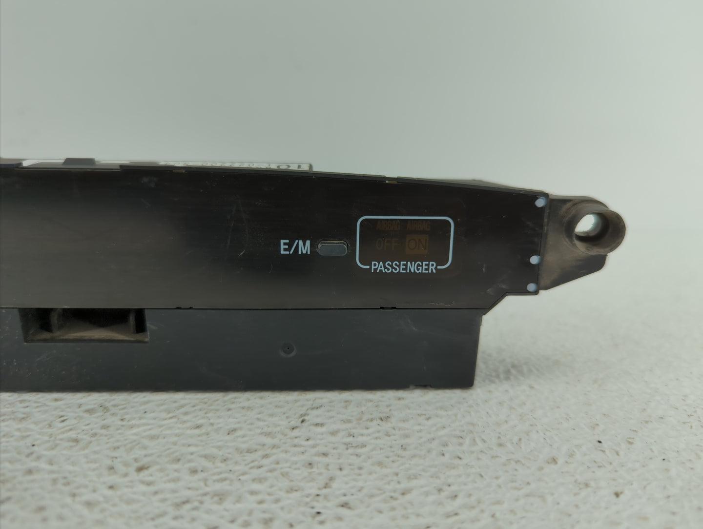 2004 Toyota Camry Climate Control Module Temperature AC/Heater Replacement P/N:83910-33120 Fits OEM Used Auto Parts - Oemuse