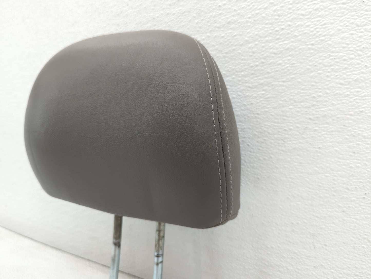 2004-2006 Toyota Camry Headrest Head Rest Front Driver Passenger Seat - Oemusedautoparts1.com