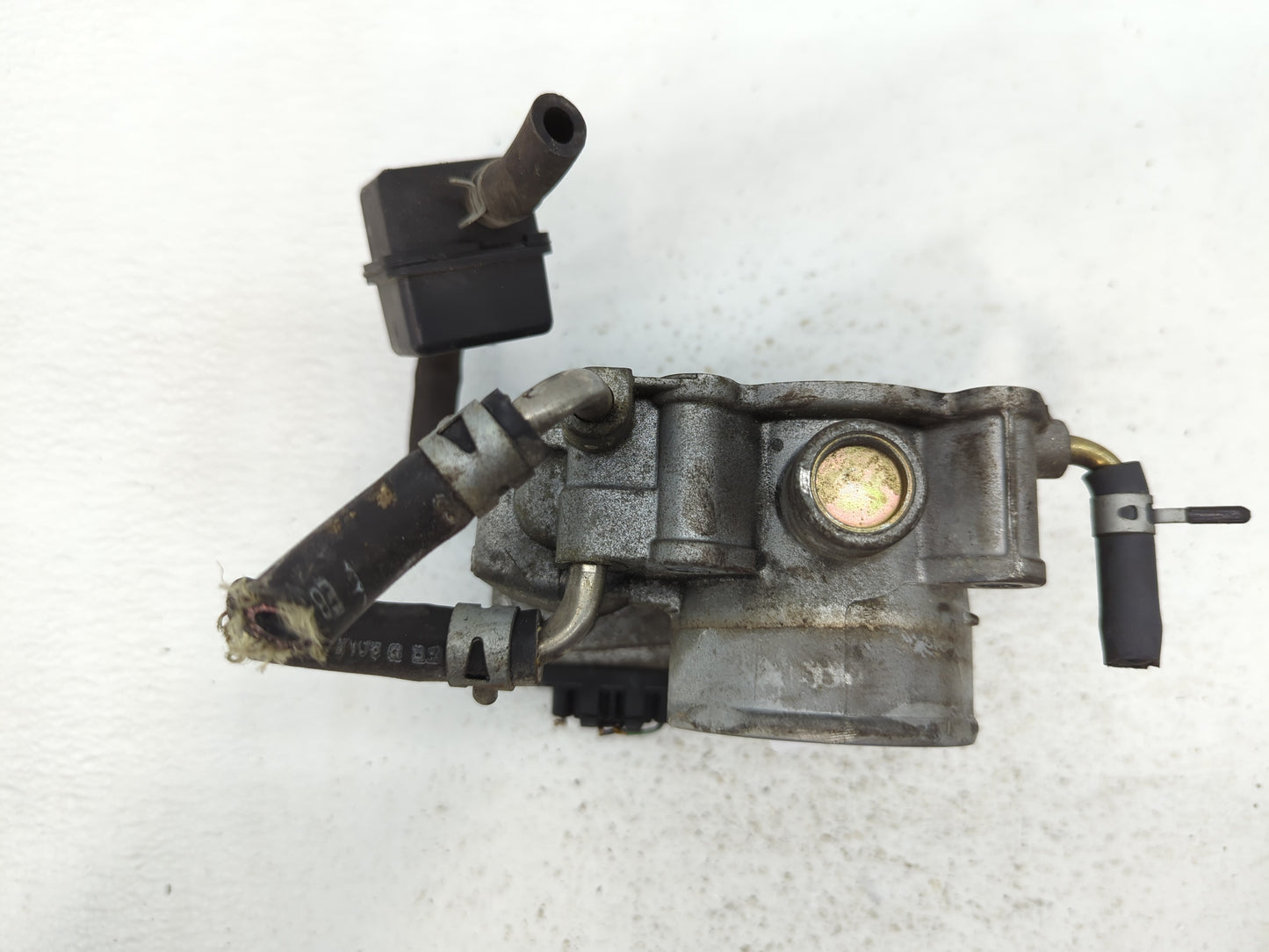 2004-2006 Toyota Camry Throttle Body P/N:22030-0H020 22030-28070, 22030-0H021, 22030-28060 Fits Fits 2004 2005 2006 2007 OEM
