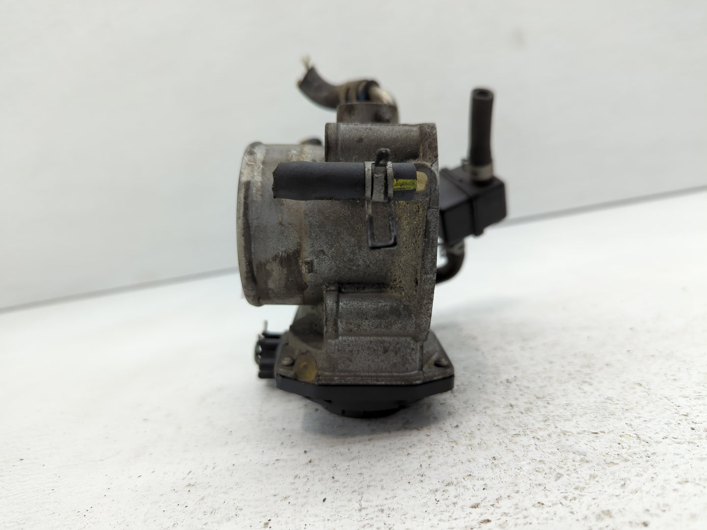 2004-2006 Toyota Camry Throttle Body P/N:22030-0H020 22030-28070, 22030-0H021, 22030-28060 Fits Fits 2004 2005 2006 2007 OEM