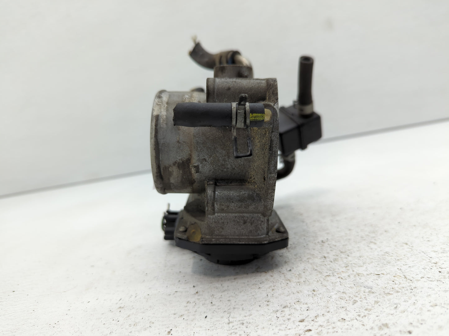 2004-2006 Toyota Camry Throttle Body P/N:22030-0H020 22030-28070, 22030-0H021, 22030-28060 Fits Fits 2004 2005 2006 2007 OEM