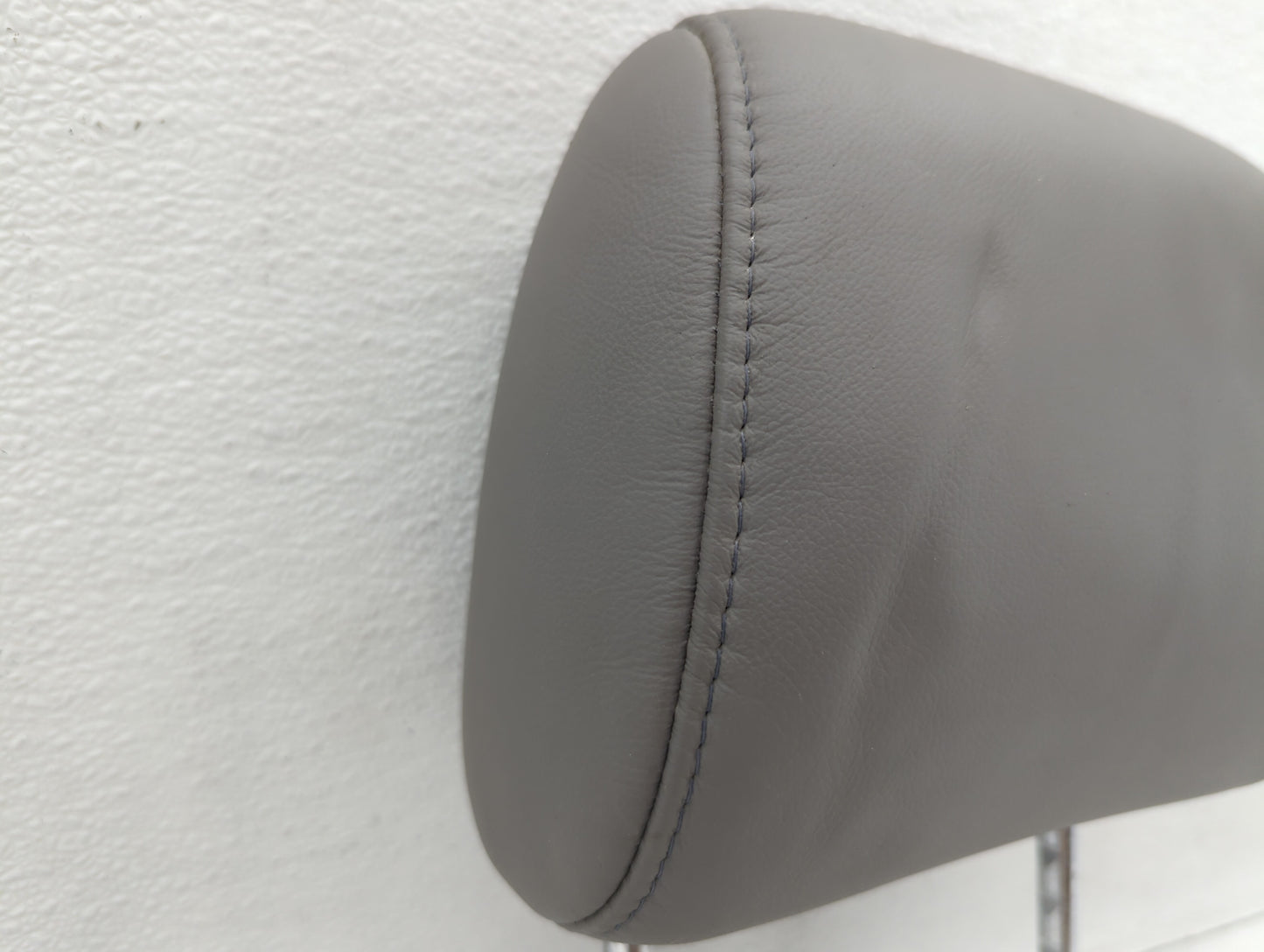 2004-2006 Toyota Camry Headrest Head Rest Front Driver Passenger Seat - Oemusedautoparts1.com