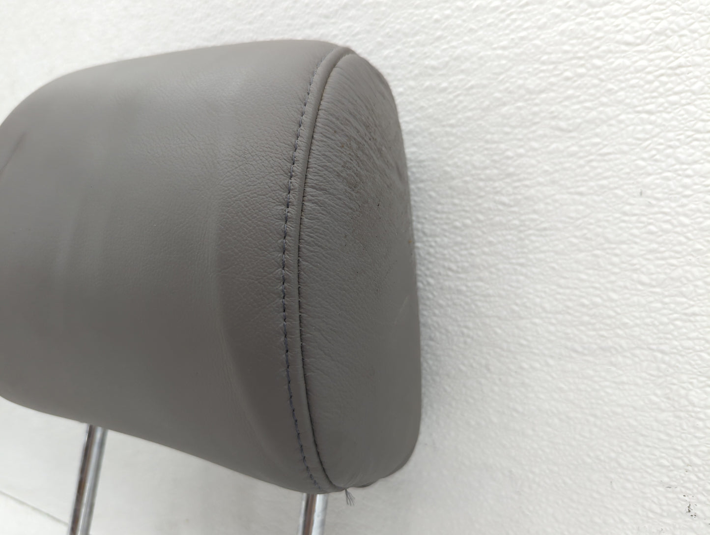 2004-2006 Toyota Camry Headrest Head Rest Front Driver Passenger Seat - Oemusedautoparts1.com