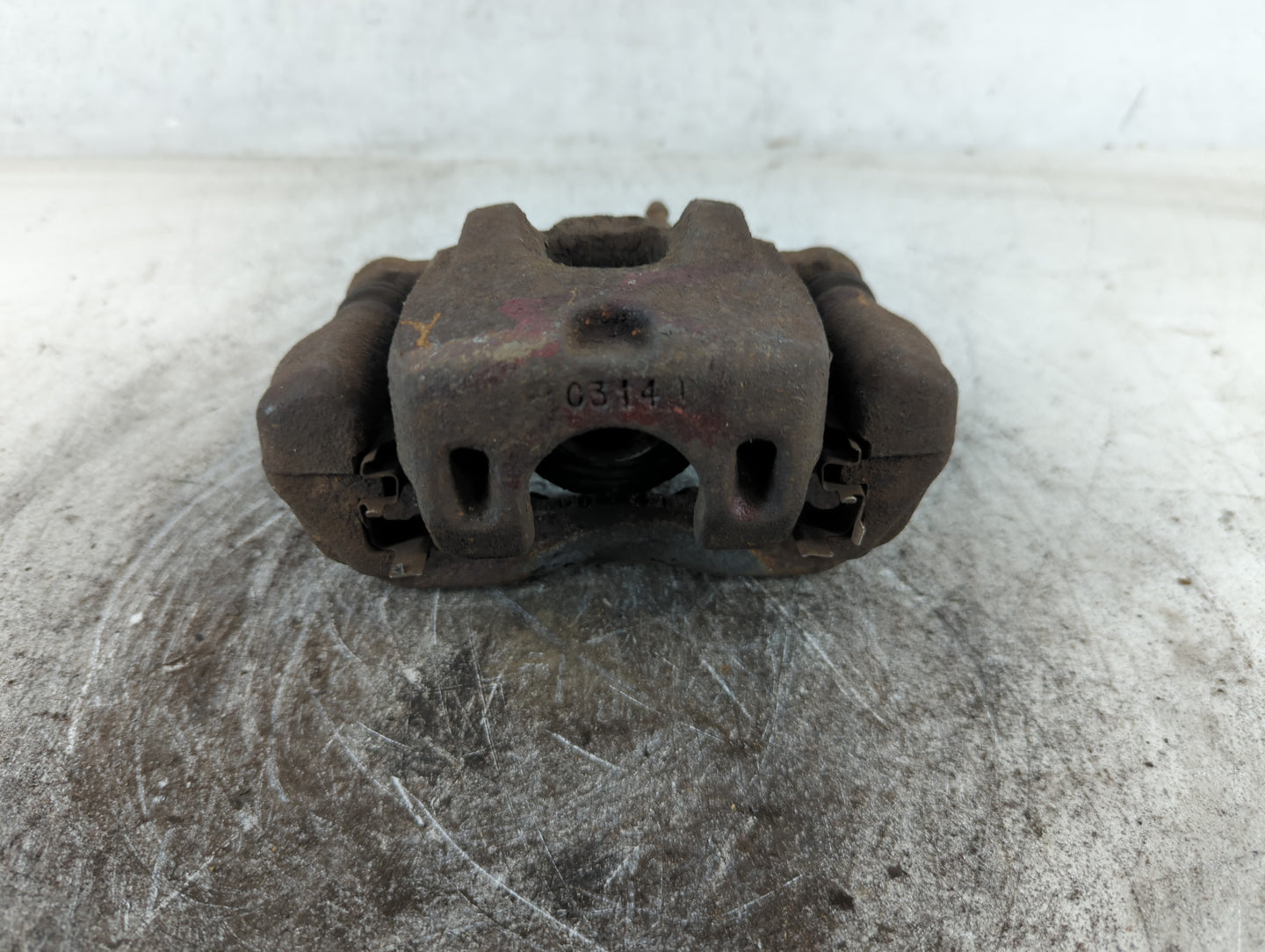 2002-2006 Toyota Camry Front Passenger Right Brake Caliper 700145 - Oemusedautoparts1.com