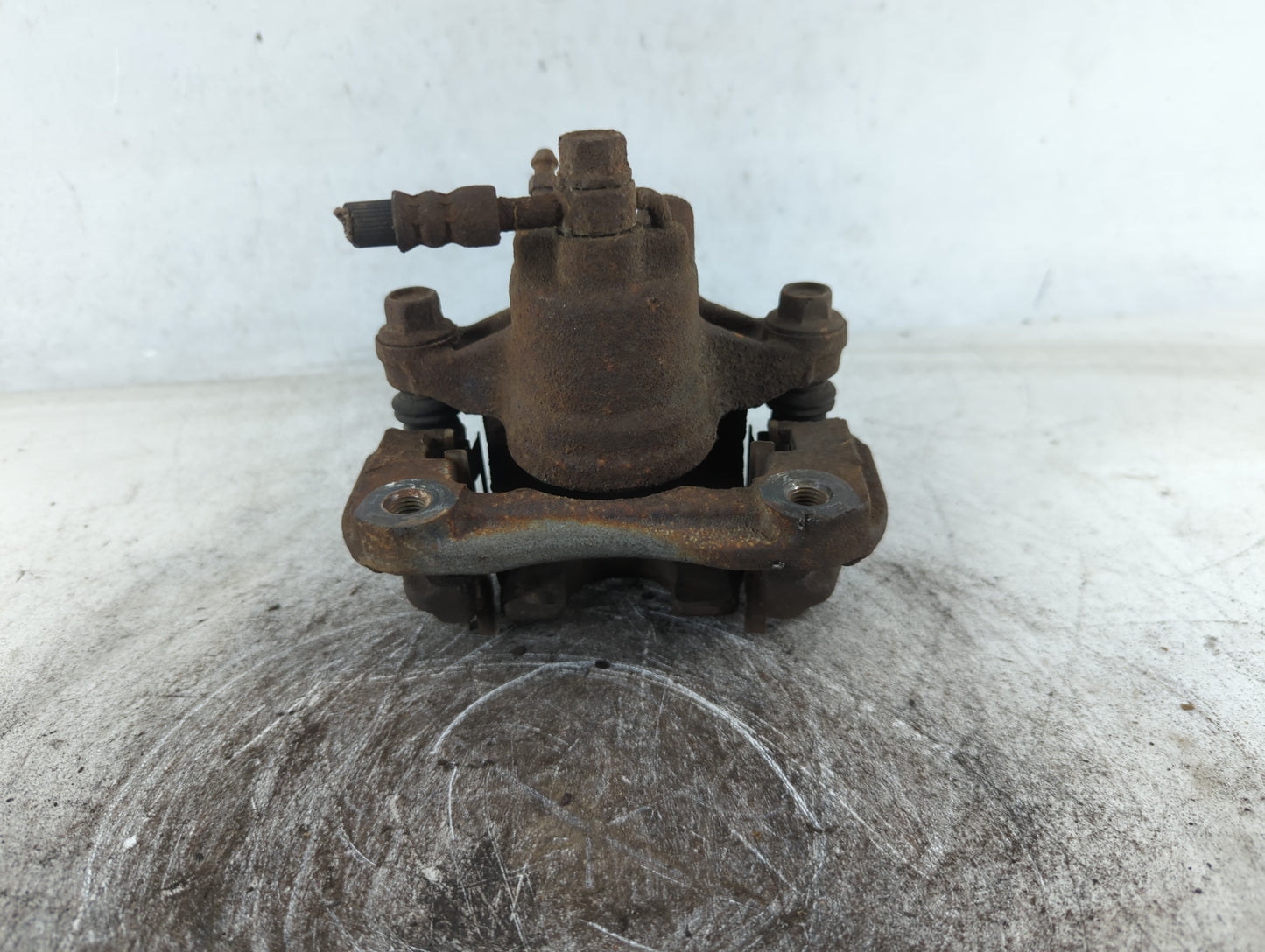 2002-2006 Toyota Camry Front Passenger Right Brake Caliper 700145 - Oemusedautoparts1.com