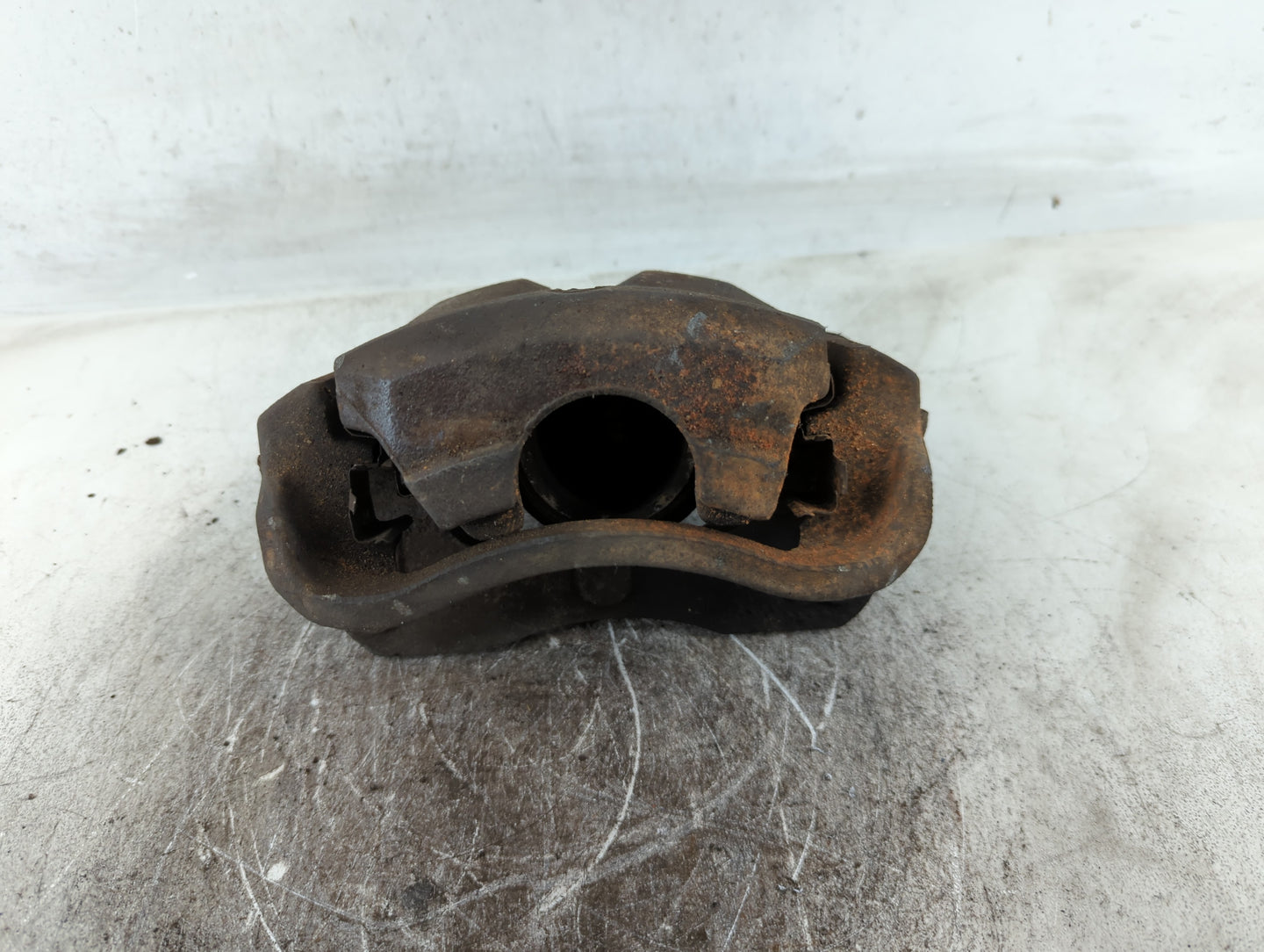 2002-2004 Toyota Camry Front Passenger Right Brake Caliper - Oemusedautoparts1.com
