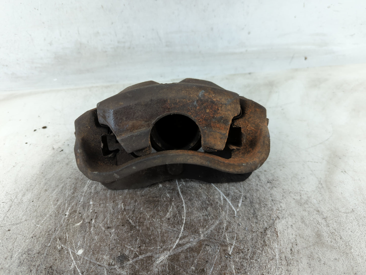 2002-2004 Toyota Camry Front Passenger Right Brake Caliper - Oemusedautoparts1.com