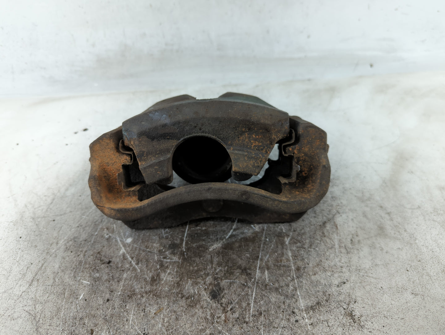2002-2004 Toyota Camry Front Driver Left Brake Caliper - Oemusedautoparts1.com