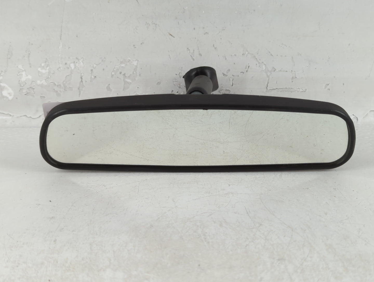 2004 Toyota Camry Interior Rear View Mirror Replacement OEM P/N:IE8011681 Fits OEM Used Auto Parts - Oemusedautoparts1.com