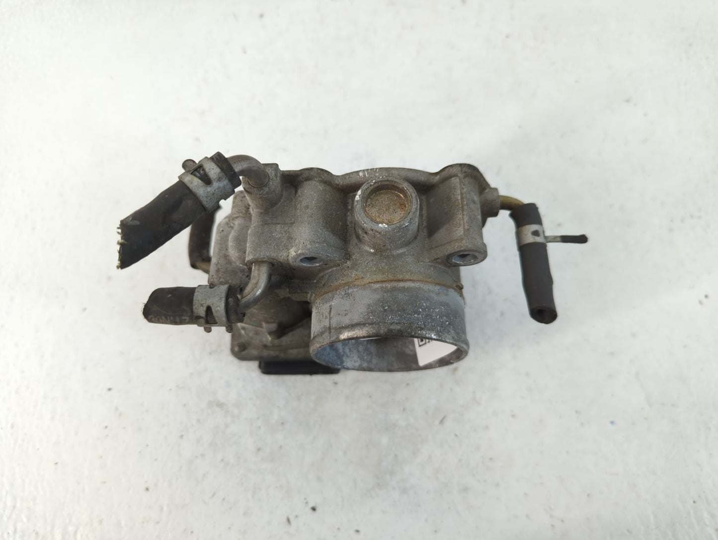 2004-2006 Toyota Camry Throttle Body P/N:22030-0H020 Fits Fits 2004 2005 2006 2007 OEM Used Auto Parts - Oemusedautoparts1.c