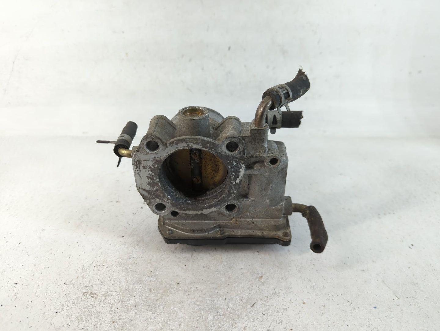 2004-2006 Toyota Camry Throttle Body P/N:22030-0H020 Fits Fits 2004 2005 2006 2007 OEM Used Auto Parts - Oemusedautoparts1.c