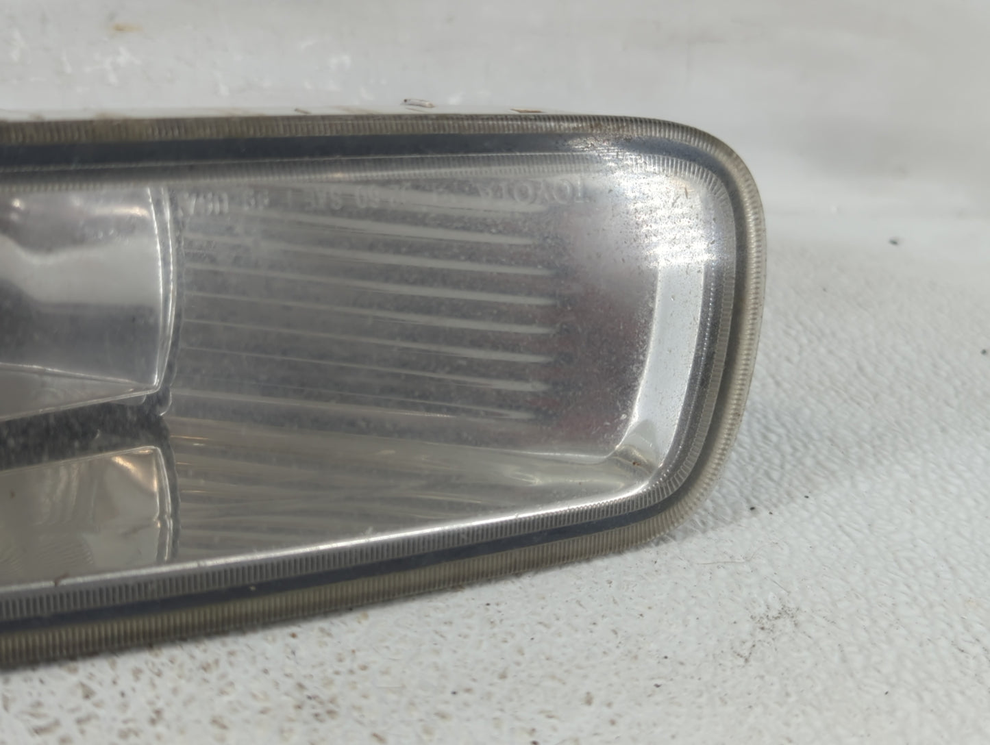 2003-2004 Toyota Corolla Driver Left Oem Front Light Lamp - Oemusedautoparts1.com