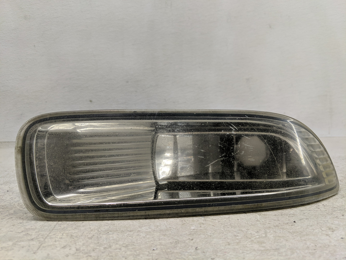 2003-2004 Toyota Corolla Passenger Right Oem Front Light Lamp - Oemusedautoparts1.com