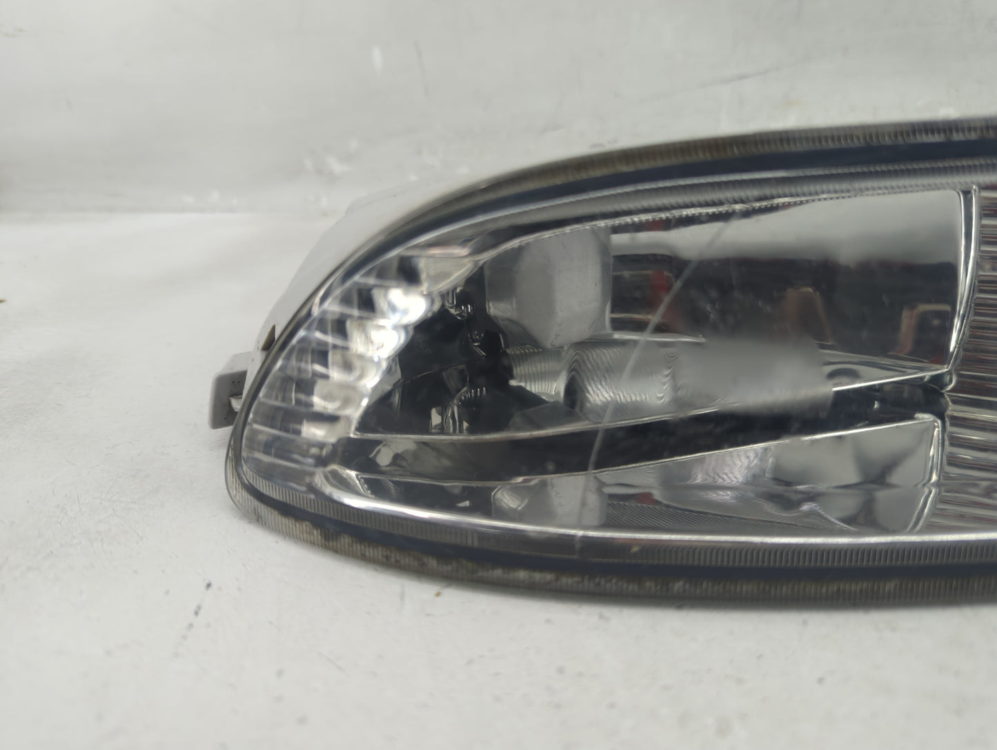 2003-2004 Toyota Corolla Driver Left Oem Front Light Lamp - Oemusedautoparts1.com