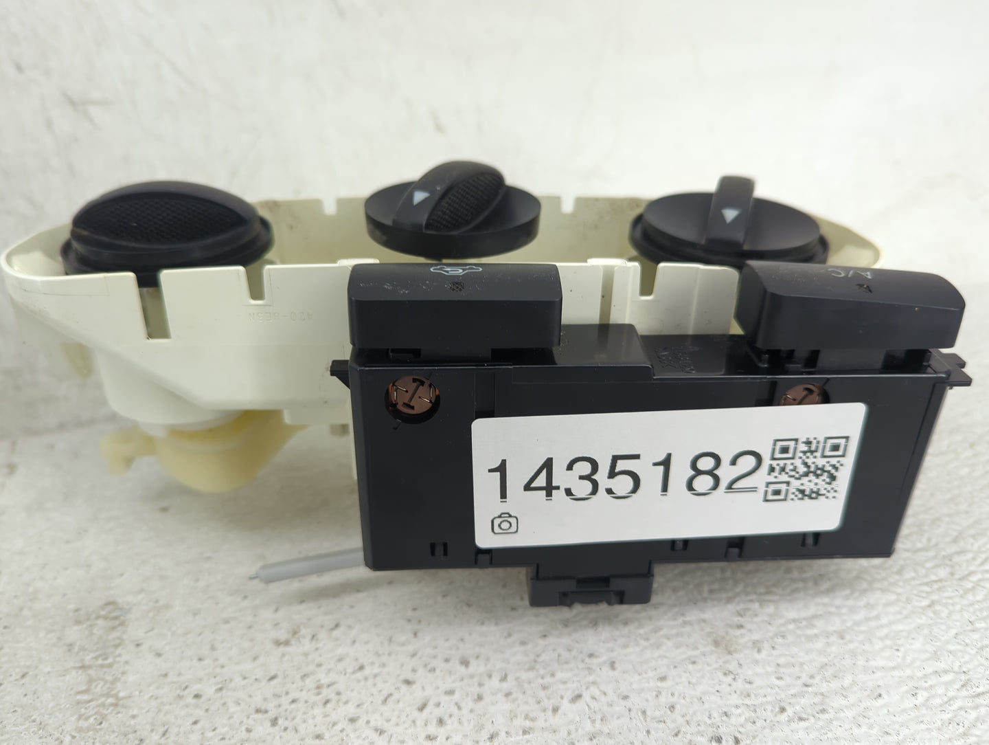 2003-2008 Toyota Corolla Climate Control Module Temperature AC/Heater Replacement P/N:758420 Fits OEM Used Auto Parts - Oemu