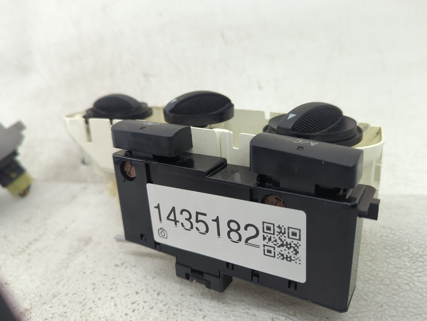 2003-2008 Toyota Corolla Climate Control Module Temperature AC/Heater Replacement P/N:758420 Fits OEM Used Auto Parts - Oemu