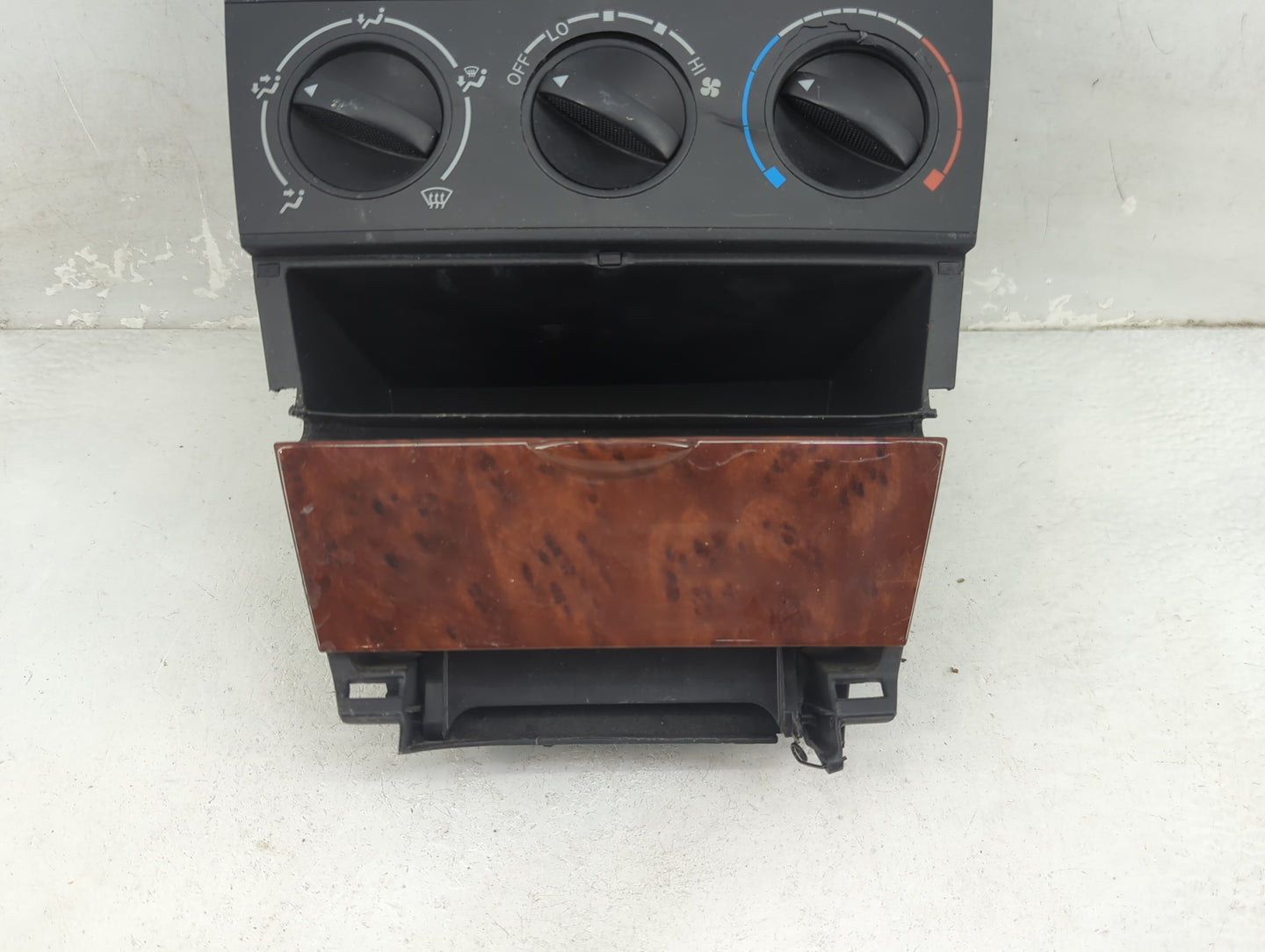2003-2008 Toyota Corolla Climate Control Module Temperature AC/Heater Replacement P/N:68900-630A 83910-02070 Fits OEM Used A