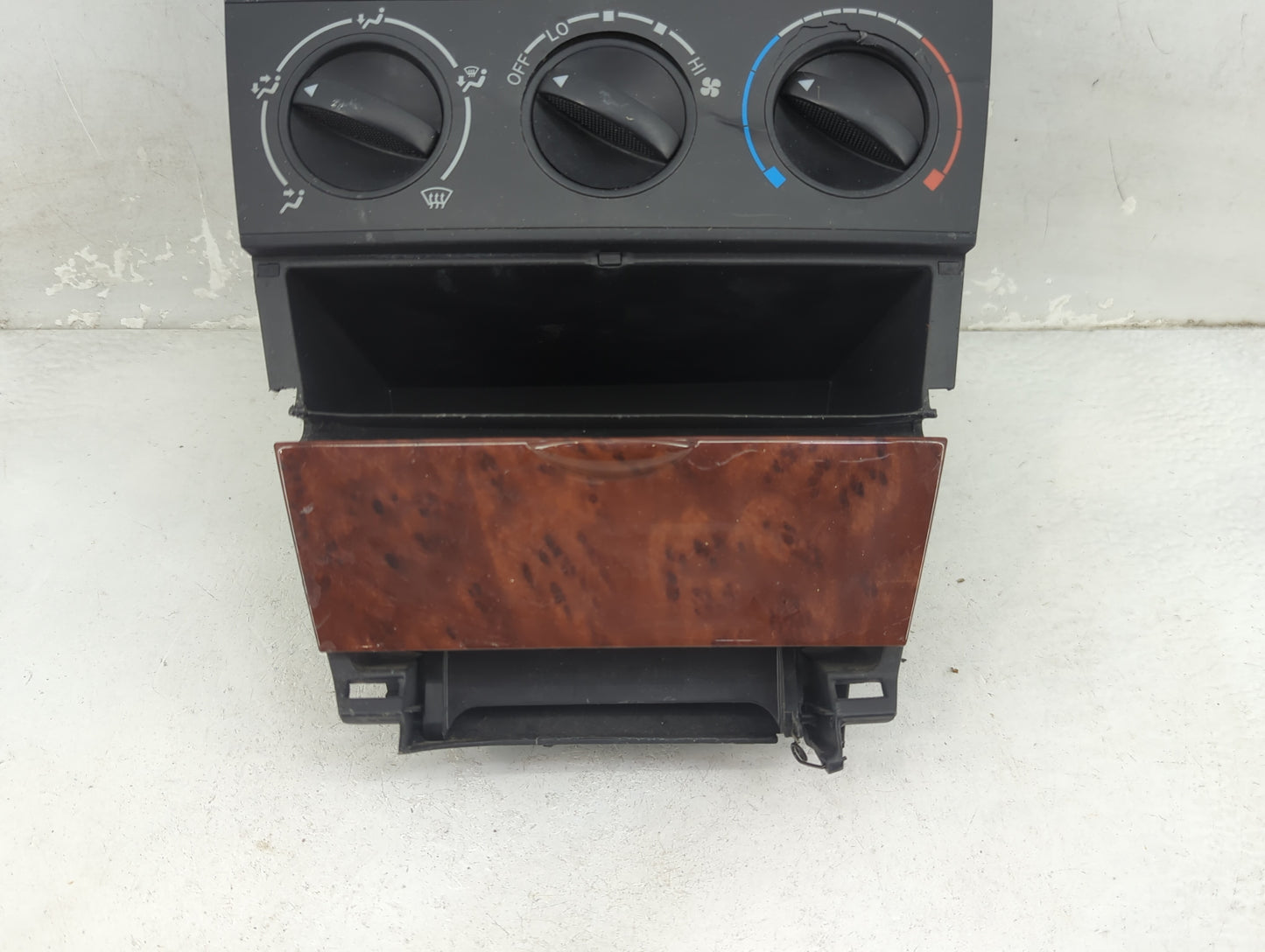 2003-2008 Toyota Corolla Climate Control Module Temperature AC/Heater Replacement P/N:68900-630A 83910-02070 Fits OEM Used A