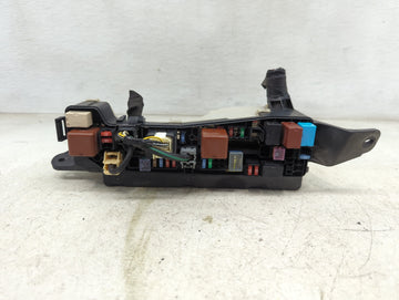 2004-2008 Toyota Corolla Fusebox Fuse Box Panel Relay Module P/N:R0100006991 Fits Fits 2004 2005 2006 2007 2008 OEM Used Aut
