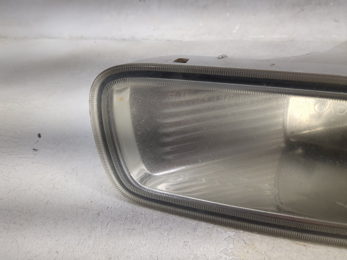 2003-2004 Toyota Corolla Passenger Right Oem Fog Light Lamp 1494341 - Oemusedautoparts1.com