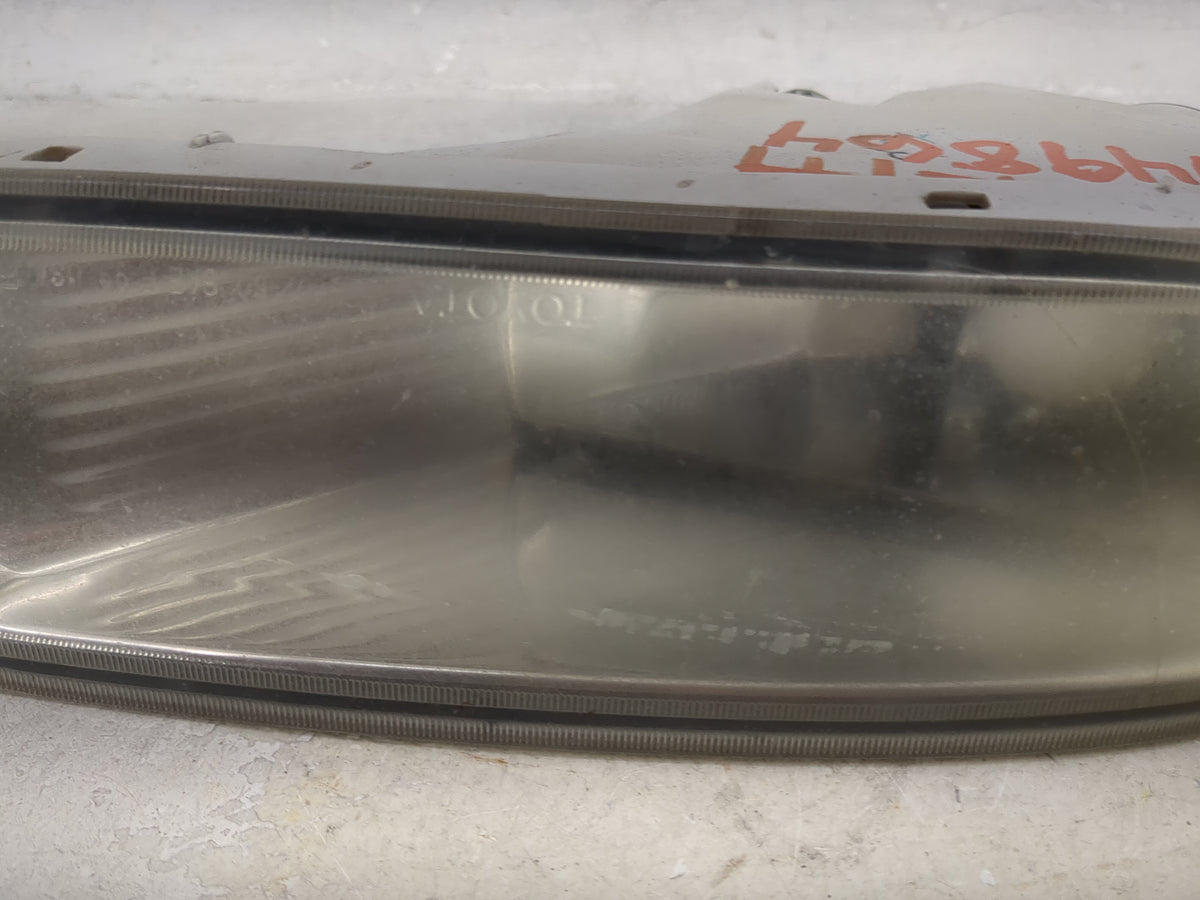2003-2004 Toyota Corolla Passenger Right Oem Fog Light Lamp 1494341 - Oemusedautoparts1.com