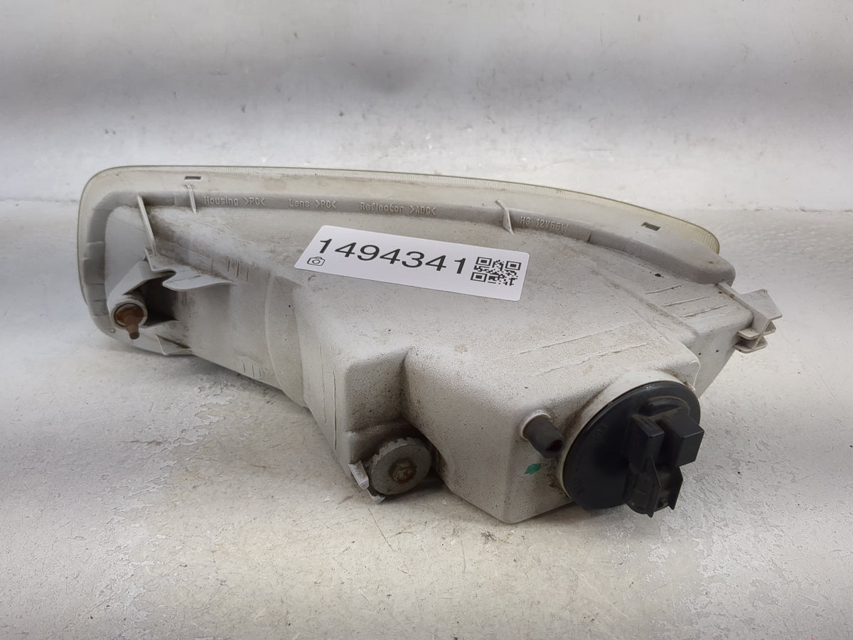 2003-2004 Toyota Corolla Passenger Right Oem Fog Light Lamp 1494341 - Oemusedautoparts1.com