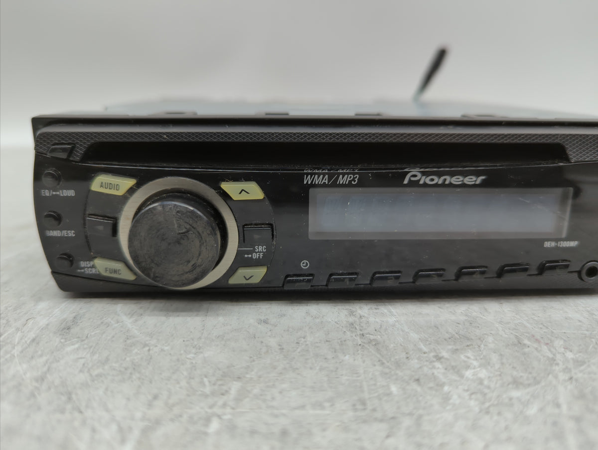 2003-2004 Toyota Corolla Am Fm Cd Player Radio Receiver 349549 - Oemusedautoparts1.com