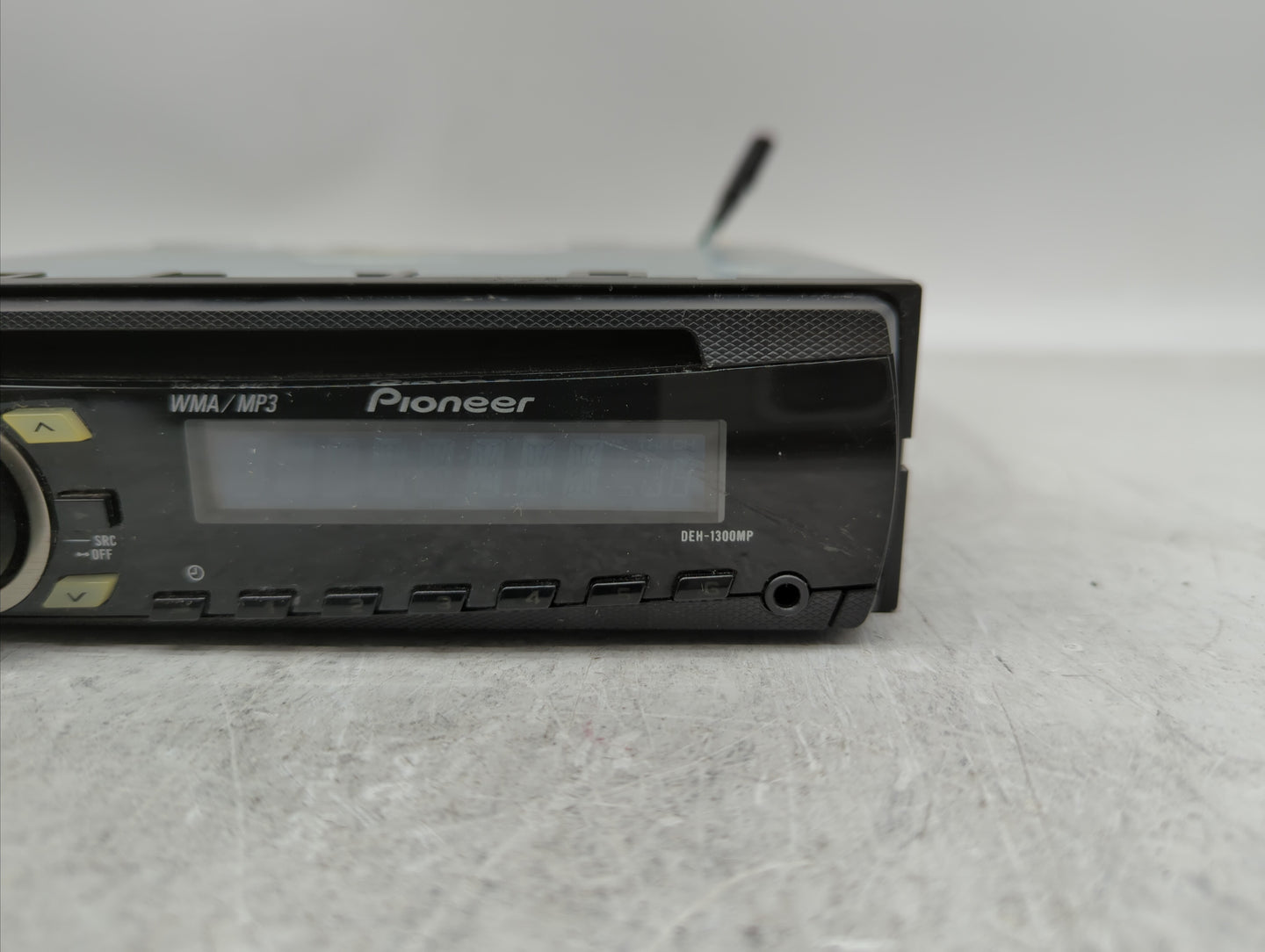 2003-2004 Toyota Corolla Am Fm Cd Player Radio Receiver - Oemusedautoparts1.com