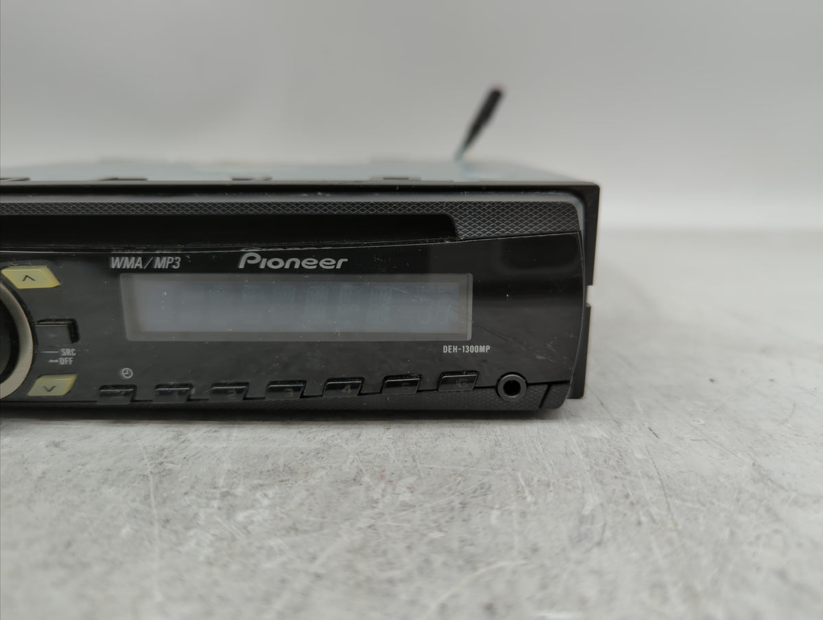 2003-2004 Toyota Corolla Am Fm Cd Player Radio Receiver 349549 - Oemusedautoparts1.com