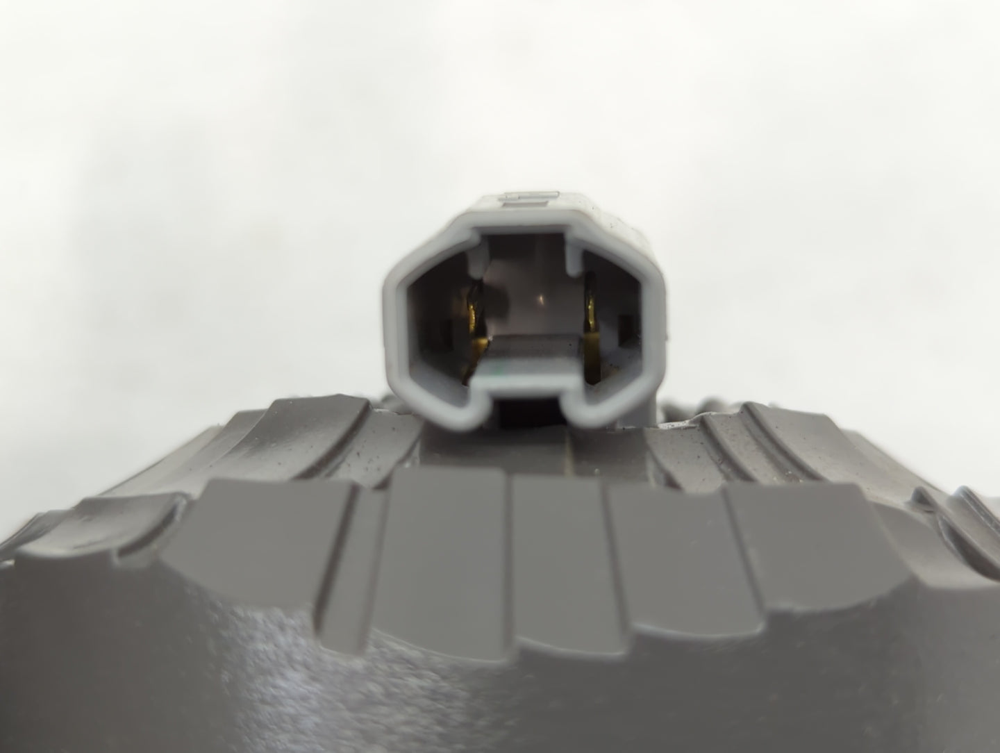 2003-2008 Toyota Corolla Tail Light Assembly Passenger Right OEM P/N:921 12V18W Fits Fits 2003 2004 2005 2006 2007 2008 OEM 