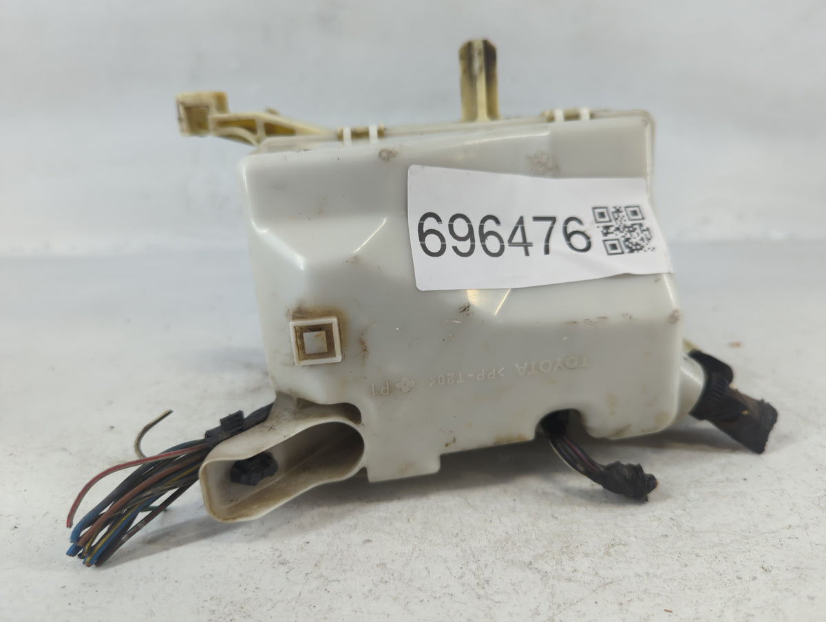 2002-2005 Toyota Echo Fusebox Fuse Box Panel Relay Module Fits Fits 2002 2003 2004 2005 OEM Used Auto Parts - Oemusedautopar