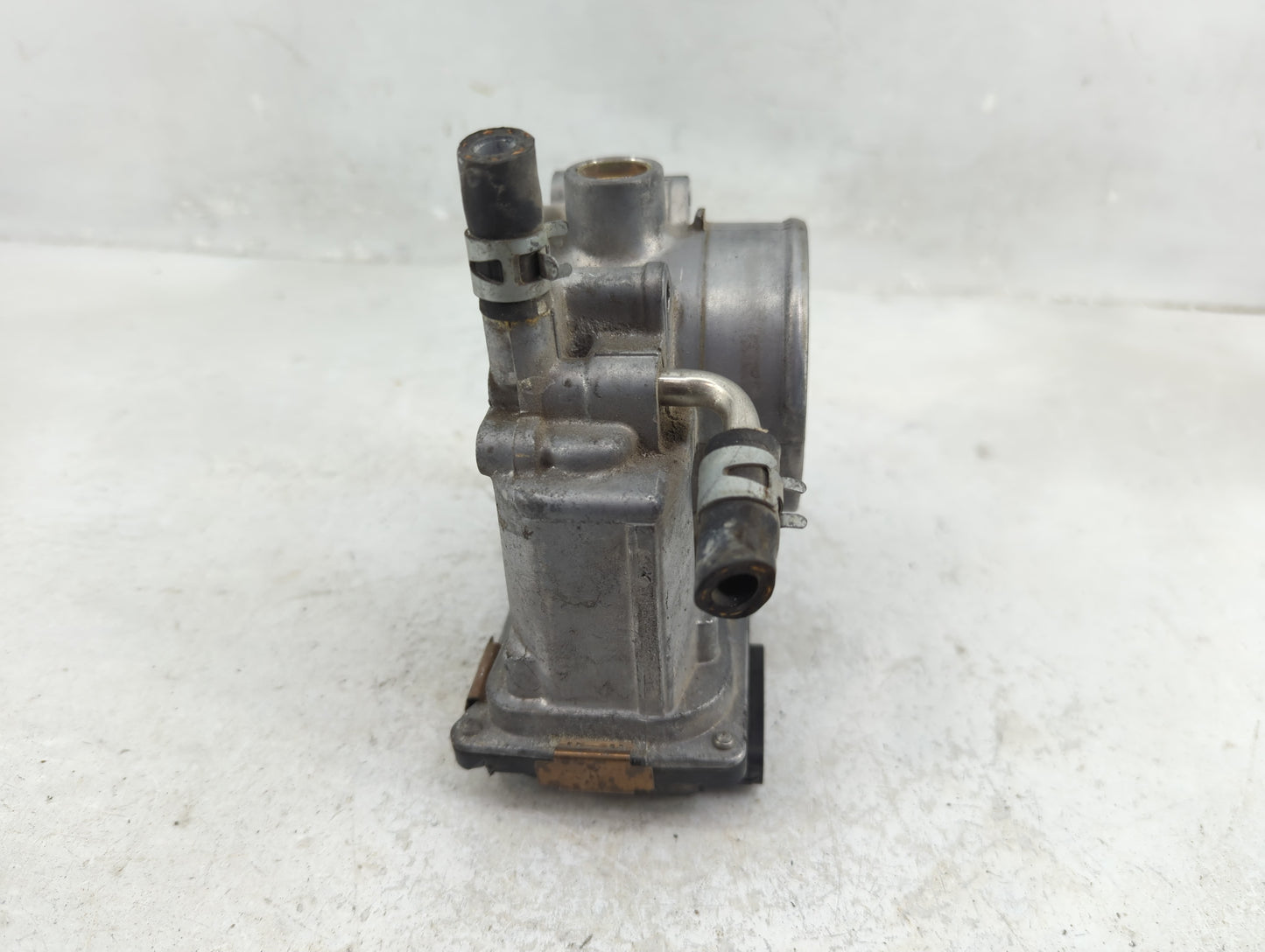 2004-2010 Toyota Highlander Throttle Body P/N:22030-20060 Fits Fits 2003 2004 2005 2006 2007 2008 2009 2010 OEM Used Auto Pa