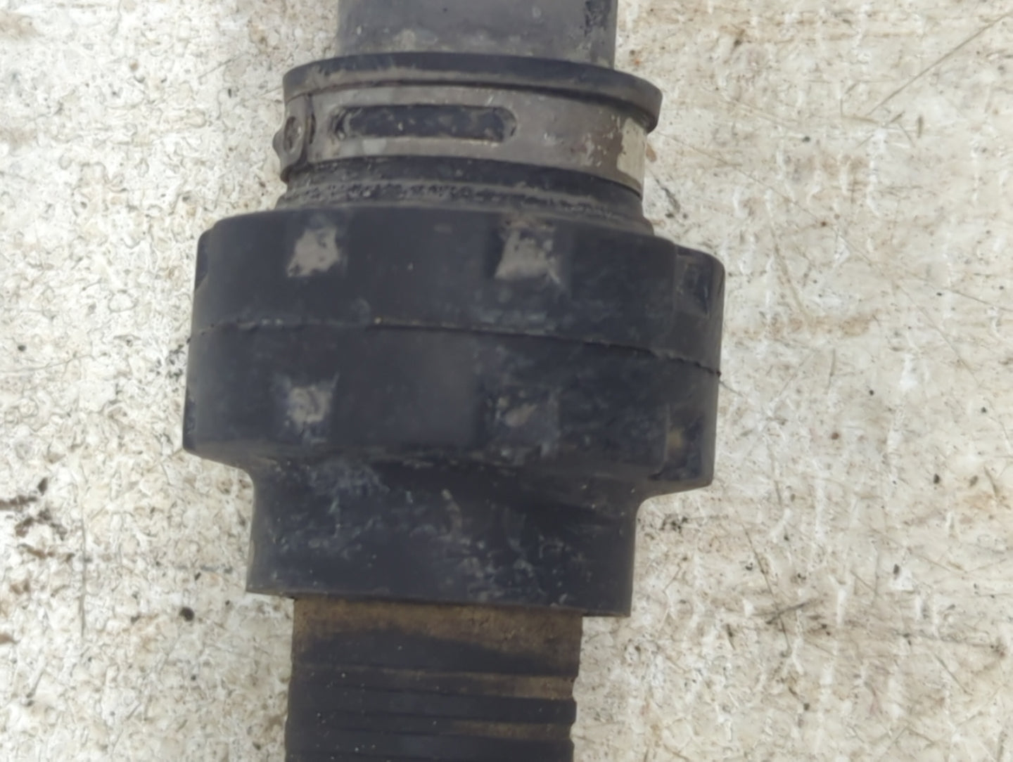2004 Toyota Highlander Axle Shaft Front Driver Cv C/v - Oemusedautoparts1.com