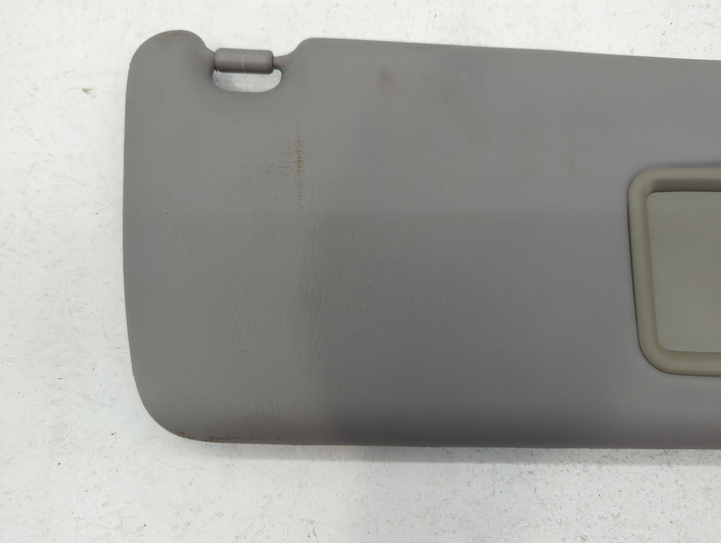 2004-2007 Toyota Highlander Sun Visor Shade Replacement Passenger Right Mirror Fits Fits 2004 2005 2006 2007 OEM Used Auto P